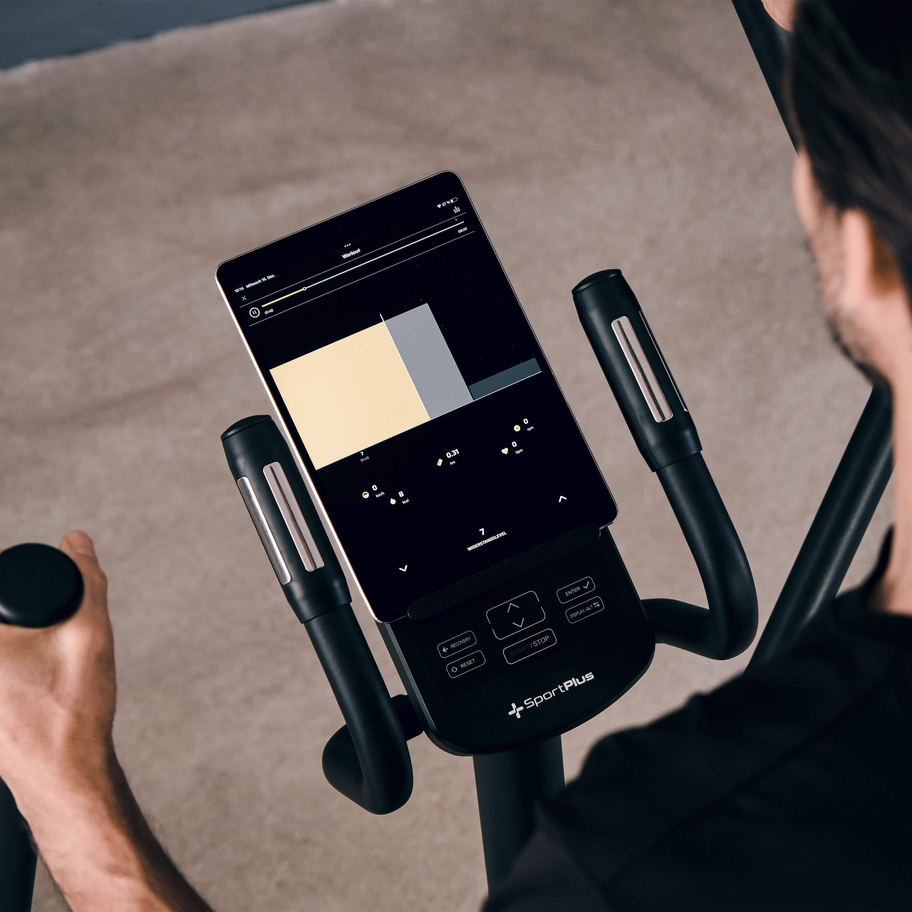 SportPlus_Design_Crosstrainer_Tablethalterung_SP-ET-9910-IE