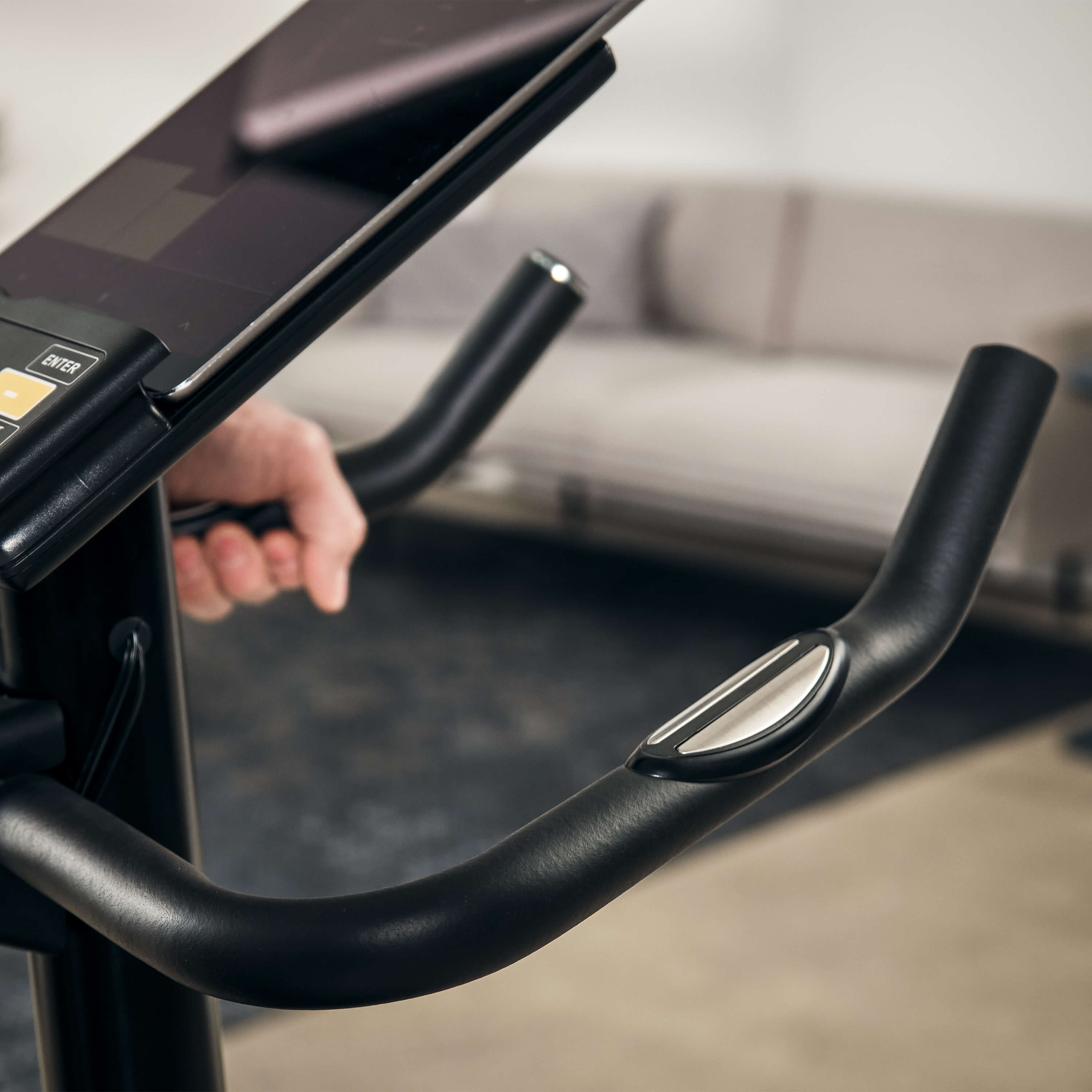 SportPlus_Heimtrainer_Pulssmessung_Handgriff_SP-HT-9510-IE