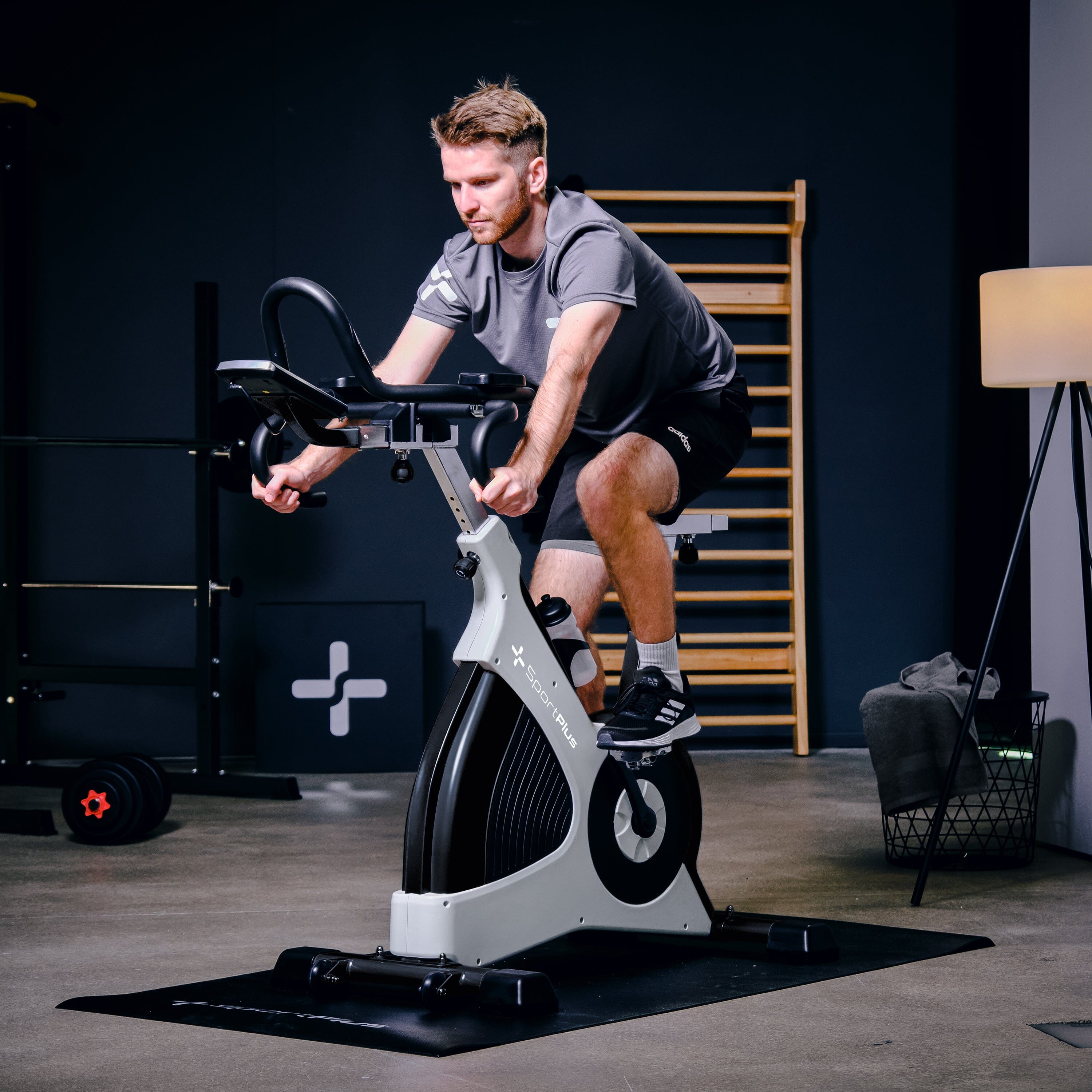 heimtrainer fahrrad trainingsprogramm Indoor Cycle Speedbike